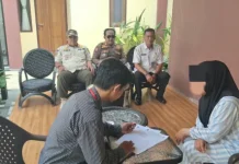 Satpol PP Kobar Dampingi Profiling Validasi Potensi Pajak Daerah di Arut Selatan