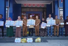 Bupati Kapuas Serahkan Bantuan untuk Korban Kebakaran di 2 Kecamatan