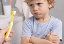 Mengajari Anak agar Tidak Malas Menyikat Gigi