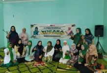 Kampung Dongeng Dorong Ibu-Ibu DPW PPP Percaya Diri Berbicara