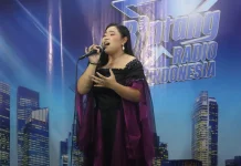 Peserta Bintang Radio RRI Palangka Raya Tunjukkan Kemampuan Bernyanyi