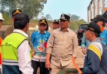 Bupati Barito Utara Pantau Perkembangan Jembatan Lemo