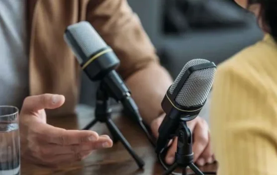 Podcast tanpa Narasumber, emang bisa