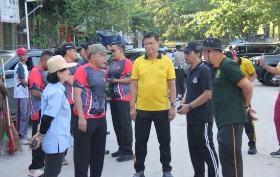 Polda Kalteng dengan Forkopimda Gelar Korve Massal di Pasar Kahayan