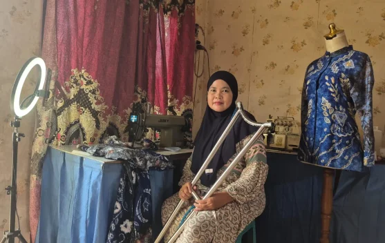 Kisah Arbainah, Penjahit Disabilitas yang Melawan Kerasnya Kehidupan
