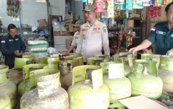 DPKUKMP Palangka Raya Sidak LPG 3 Kilogram Temukan Harga Pangkalan di Atas HET