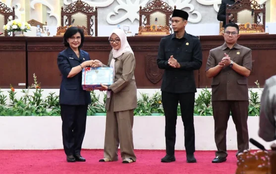 WTP sejak 2014, Pemprov Kalteng Serahkan Raperda Pertanggungjawaban APBD 2025