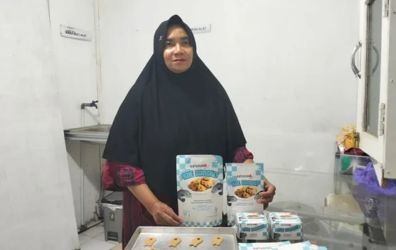 Bangkit dari Duka, Siti Ubah Tulang Ikan Jadi Cemilan Bergizi