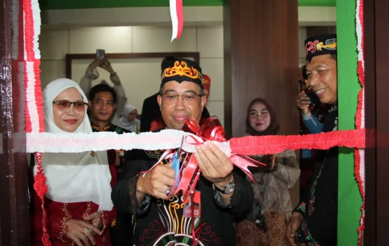 Perkuat Ekonomi ASN, Kakanwil Kemenag Kalteng Resmikan Toko DWP Siti Khadijah