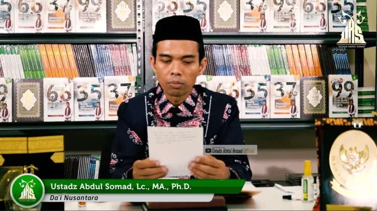 Apakah Memakai Obat Tetes Mata Membatalkan Puasa?