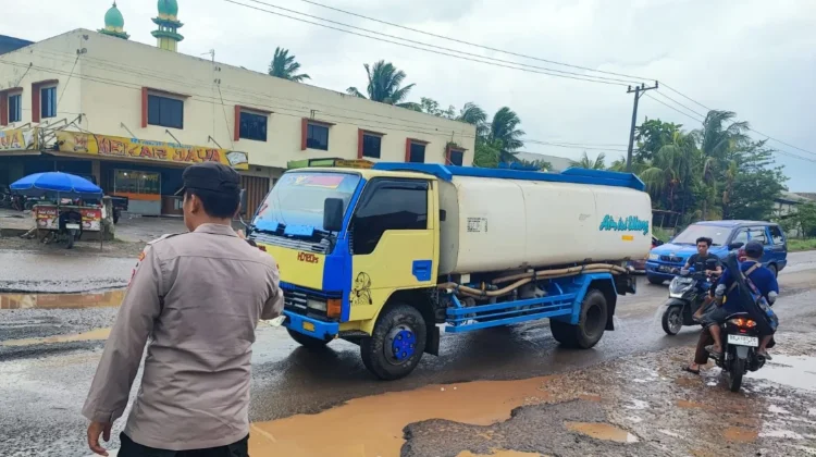 Polsek Pemulutan Rutin Strong Point Jaga Lalu Lintas