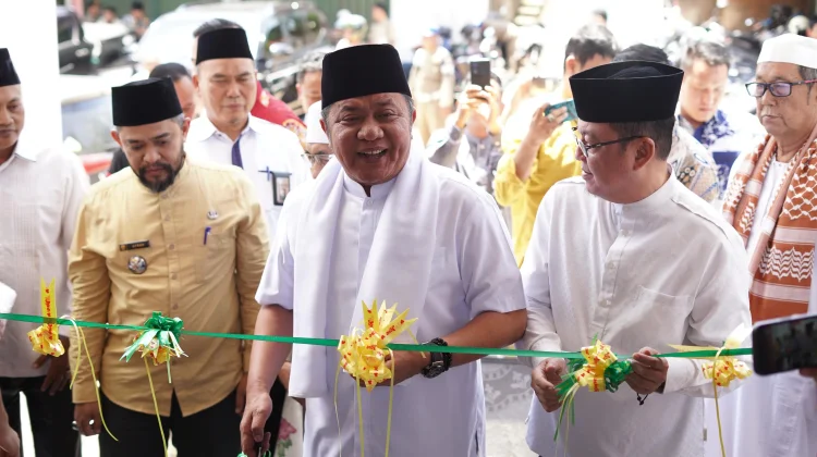 Herman Deru Resmikan Masjid Roudhotul Jannah