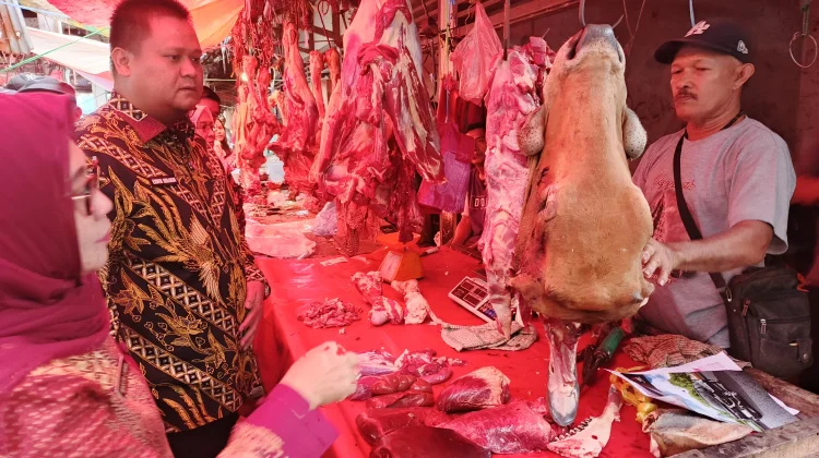 Awal Ramadan, Harga Daging di Pasar Rawa Maju Masih Normal