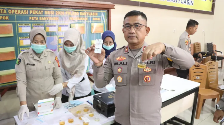 Seluruh Pimpinan Polres Banyuasin Jalani Tes Urine Mendadak