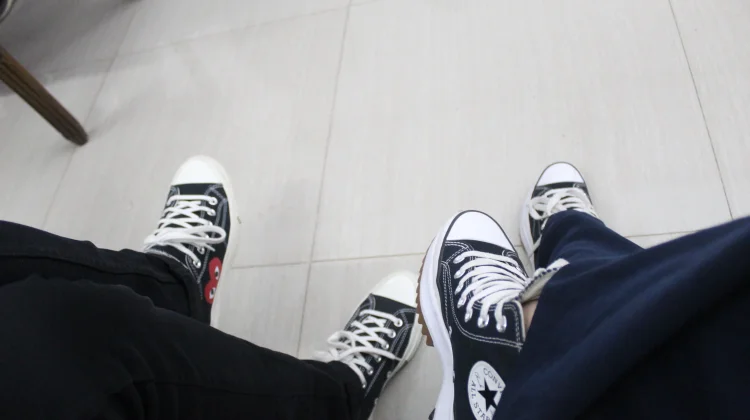 Cara Menentukan Ukuran Sepatu saat Belanja Online