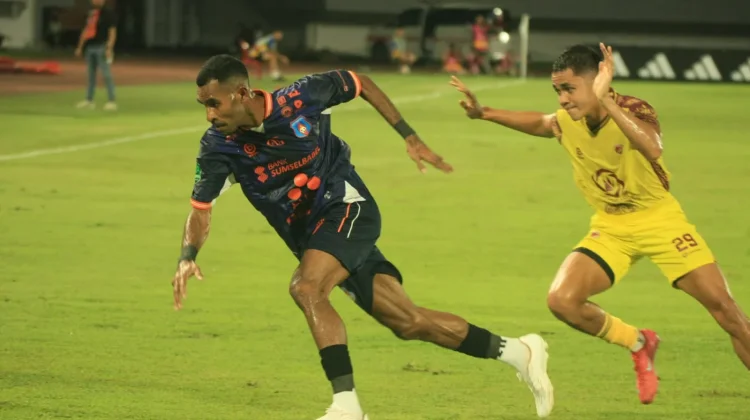 Octovianus Otto Kapisa Cetak Gol Perdana, Momen Spesial Lawan Sriwijaya FC