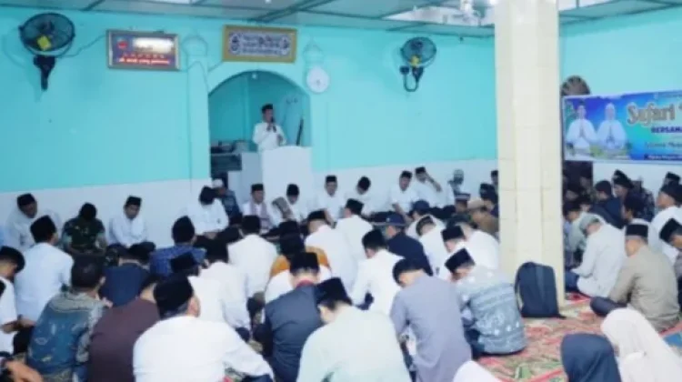 Safari Ramadan di Desa Ulak, Bupati OKU Selatan Salurkan Bantuan Sembako