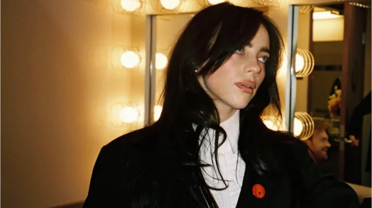 Billie Eilish Berpeluang Bintangi Film Adaptasi Karya Sylvia Plath