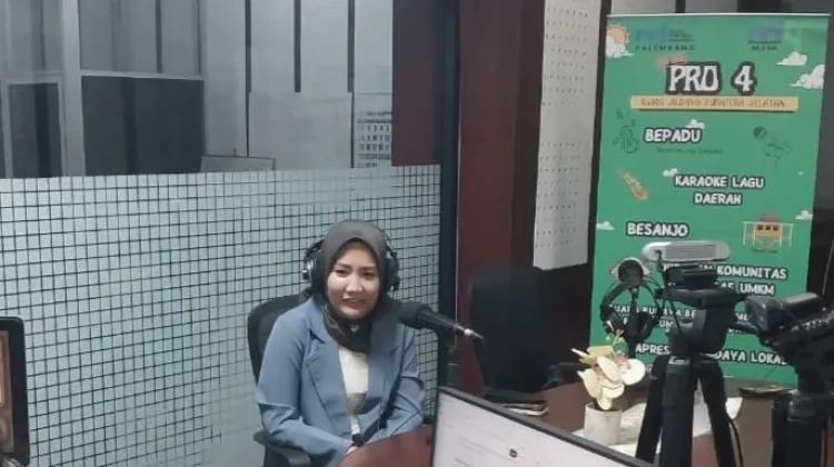 Tinggalkan Bank, Kitri Bangun Salon Zeline Beautique