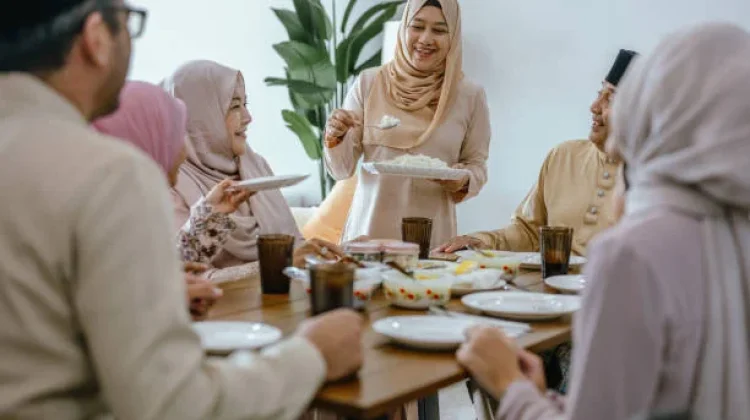 Cara Menjaga Kesehatan Tubuh saat Momen Lebaran