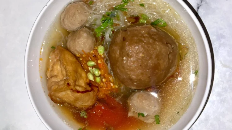 Makan Bakso saat Lebaran, Perhatikan Porsinya