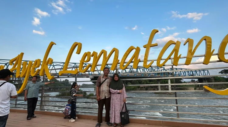 Wisata Ayek Lematang, Lahat Dipadati Pengunjung saat Lebaran