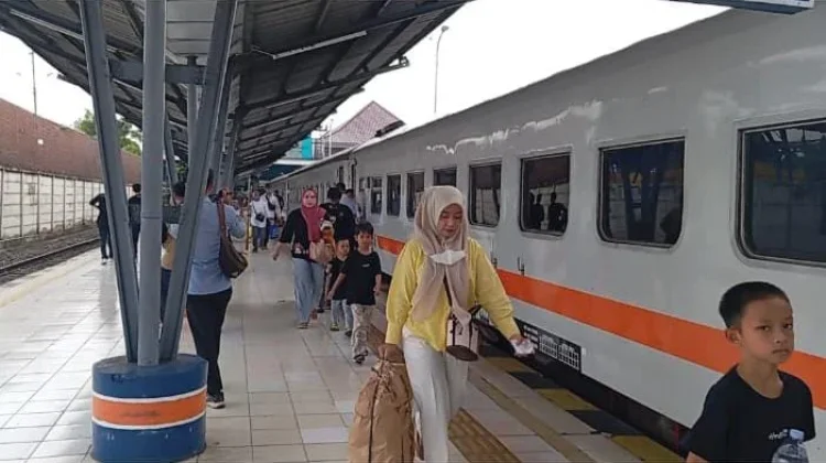 Arus Balik Lebaran KA Palembang Masih Ramai Penumpang