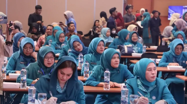 Perkuat Sinergi Program Keluarga, TP PKK Palembang Ikuti Rakon Sumsel
