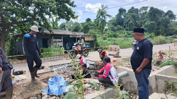 PUPR Banyuasin Mulai Perbaiki Jalan Amblas Sukajadi