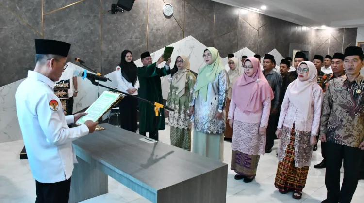 Lantik 12 Kepala Madrasah, Kakanwil Tekankan Pendidikan Akhlak