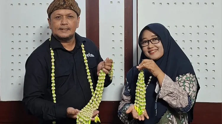 Hobi Jadi Rupiah, Karmila Sukses Kembangkan Usaha MUA