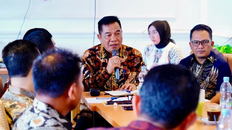 Rapat Camat, Bupati Toha Soroti Pelayanan dan Aset Daerah