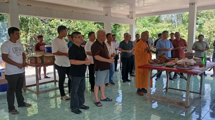 Ritual Cetong Taman Pemakaman Budhi Dharma Akhiri Rangkaian Ceng Beng 2026