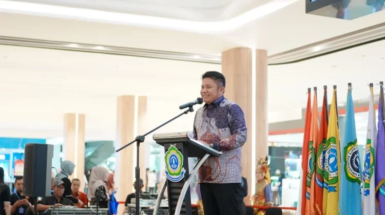Gubernur Soroti Pentingnya Literasi Digital di Era AI
