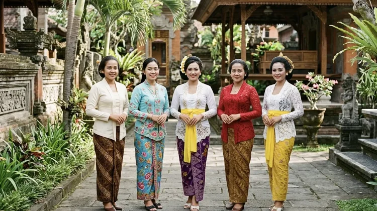 Mengenal Jenis Kebaya, Busana Penuh Makna di Momen Hari Kartini
