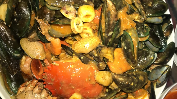 Konsumsi Seafood Berlebih Berisiko bagi Kesehatan