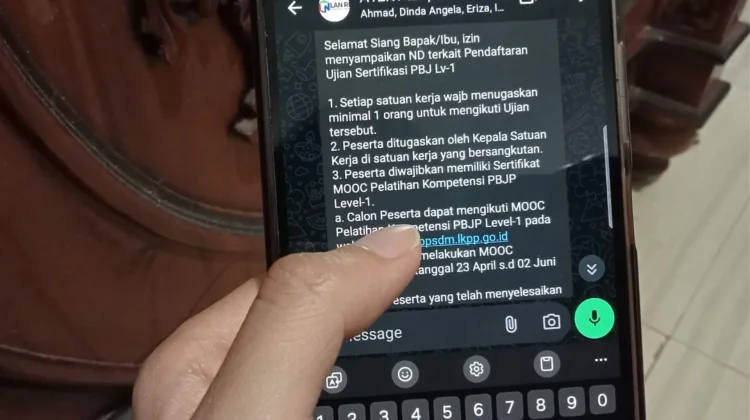 Menjaga Etika saat Berkomunikasi Melalui Pesan Singkat