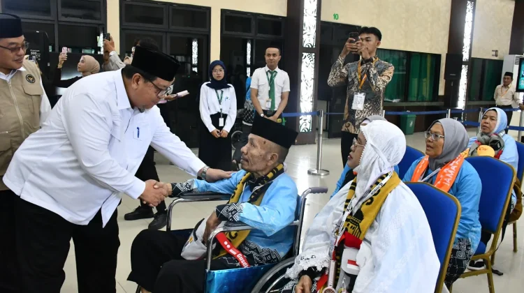 Anggota DPR RI Ingatkan Jemaah Haji Jaga Kekhusyukan Ibadah
