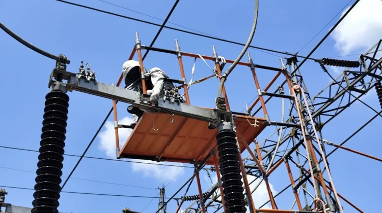 PLN UPT Palembang Perbaiki Hotspot tanpa Padam Jaga Keandalan Listrik