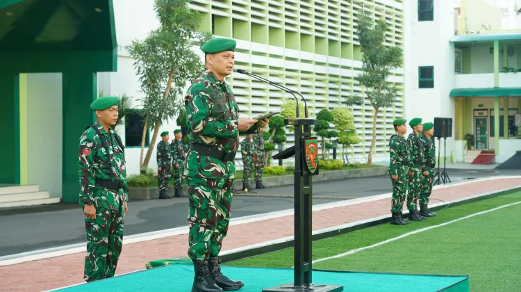 Upacara Mingguan Kodam II/Sriwijaya Teguhkan Disiplin Sapta Marga