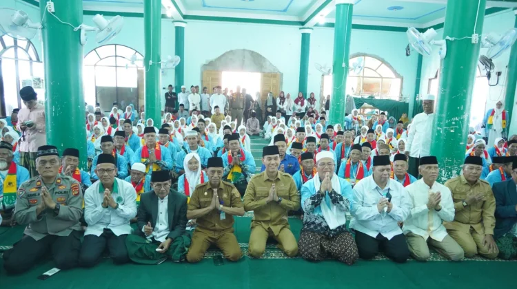Sebanyak 164 Jamaah Haji OKI Kloter 10 Diberangkatkan ke Tanah Suci