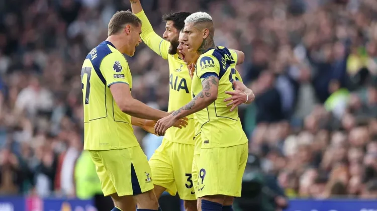 Tottenham Keluar dari Zona Degradasi usai Kalahkan Villa