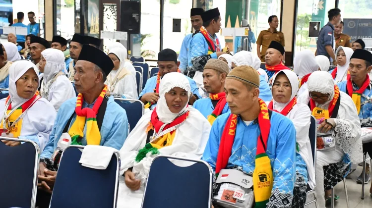 Embarkasi Palembang Tuntaskan Keberangkatan Jemaah Haji Gelombang Pertama