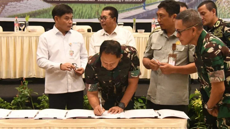 Perkuat Ketahanan Pangan, Danrem 044/Gapo Teken Nota Cetak Sawah & OPLAH