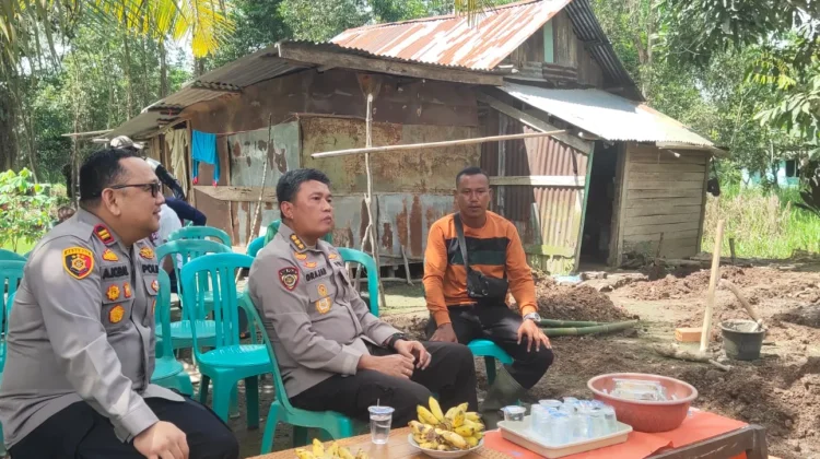 Polda Sumsel Bantu Bedah Rumah Lansia di Banyuasin