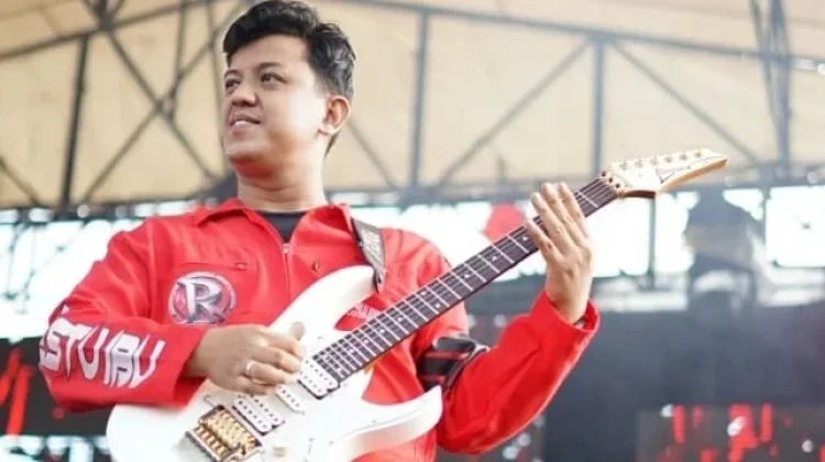 Ahmad Naufal Jalani Perjalanan Musik dari Rock hingga Gambus