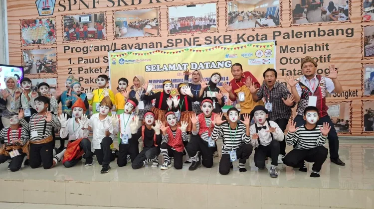 Pantomim Palembang Bertahan di tengah Gempuran Era Digital