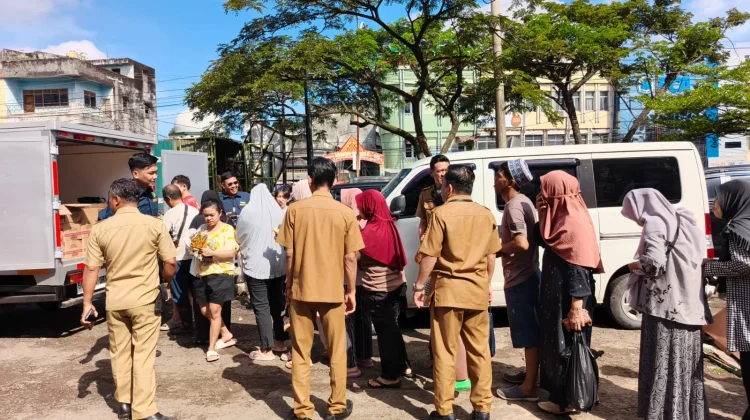 Minyakita Langka di Palembang, Bulog Gelar Pasar Murah