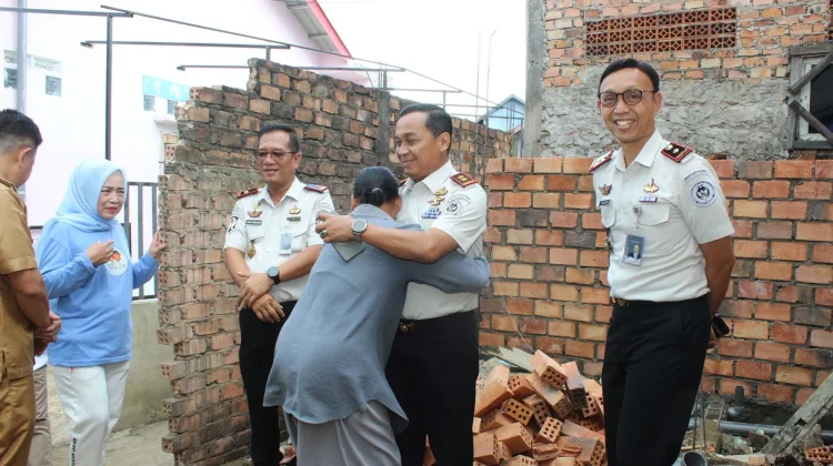 Pemasyarakatan Sumsel Bedah Rumah Warga Palembang