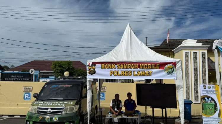 Polda Sumsel Luncurkan Bank Sampah Mobile di Lahat